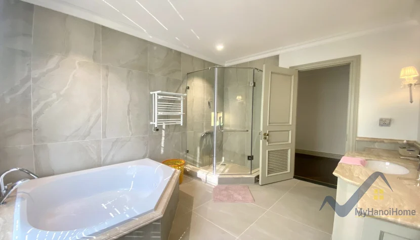 Xem ảnh 11: Ảnh 11: Cho thuê biệt thự Vinhomes Riverside có bể bơi, căn đơn lập