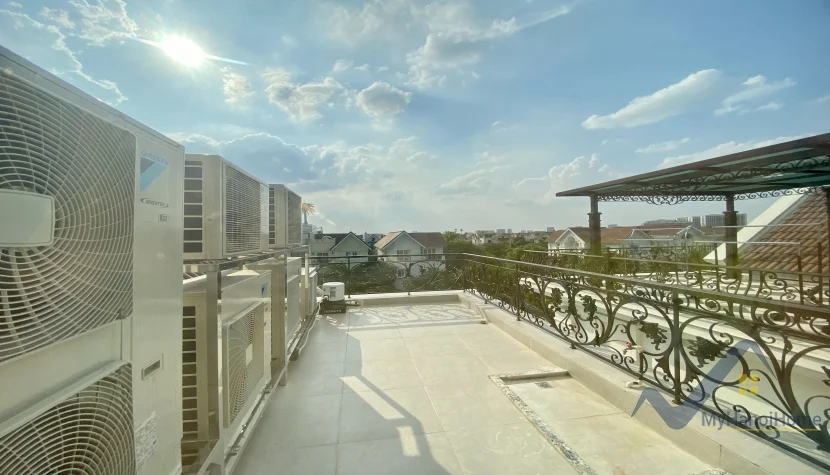 Xem ảnh 21: Ảnh 21: Cho thuê biệt thự Vinhomes Riverside có bể bơi, căn đơn lập