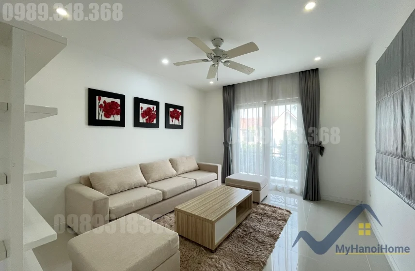 Xem ảnh 10: Ảnh 10: Cho thuê biệt thự Vinhomes Riverside có sân rộng, đủ đồ