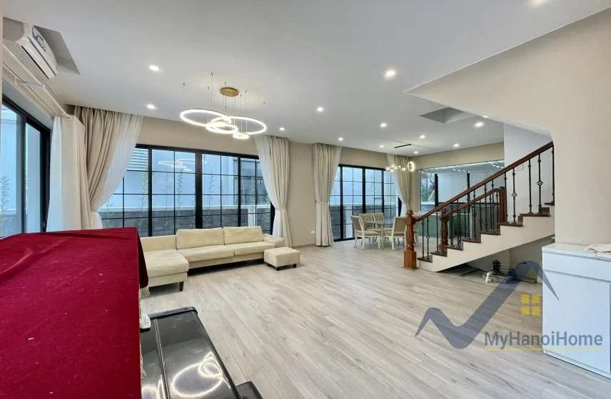 Xem ảnh 2: Ảnh 2: Cho thuê biệt thự Vinhomes Riverside đơn lập gần TTTM Vincom