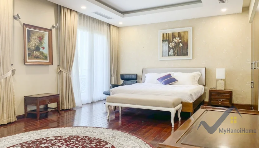 Xem ảnh 12: Ảnh 12: Cho thuê biệt thự Vinhomes Riverside đủ đồ gần khu bể bơi