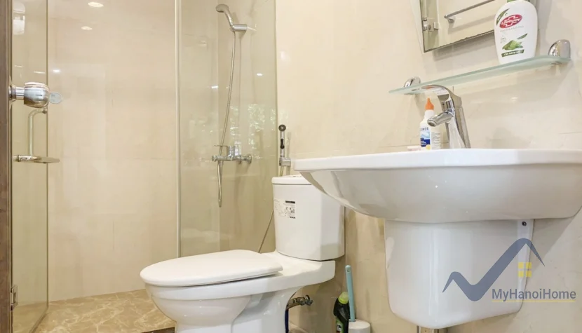 Xem ảnh 18: Ảnh 18: Cho thuê biệt thự Vinhomes Riverside đủ đồ gần khu bể bơi