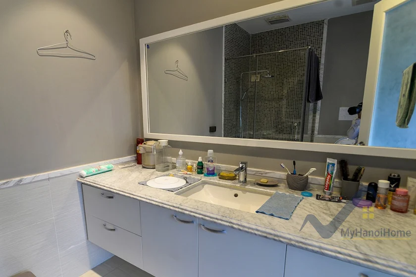 Xem ảnh 3: Ảnh 3: Cho thuê biệt thự Vinhomes Riverside Full đồ gần trường BIS