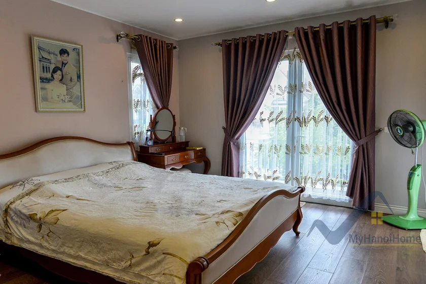 Xem ảnh 6: Ảnh 6: Cho thuê biệt thự Vinhomes Riverside Full đồ gần trường BIS