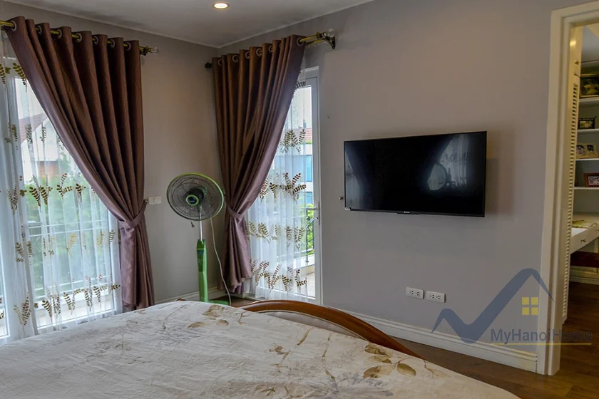 Xem ảnh 7: Ảnh 7: Cho thuê biệt thự Vinhomes Riverside Full đồ gần trường BIS