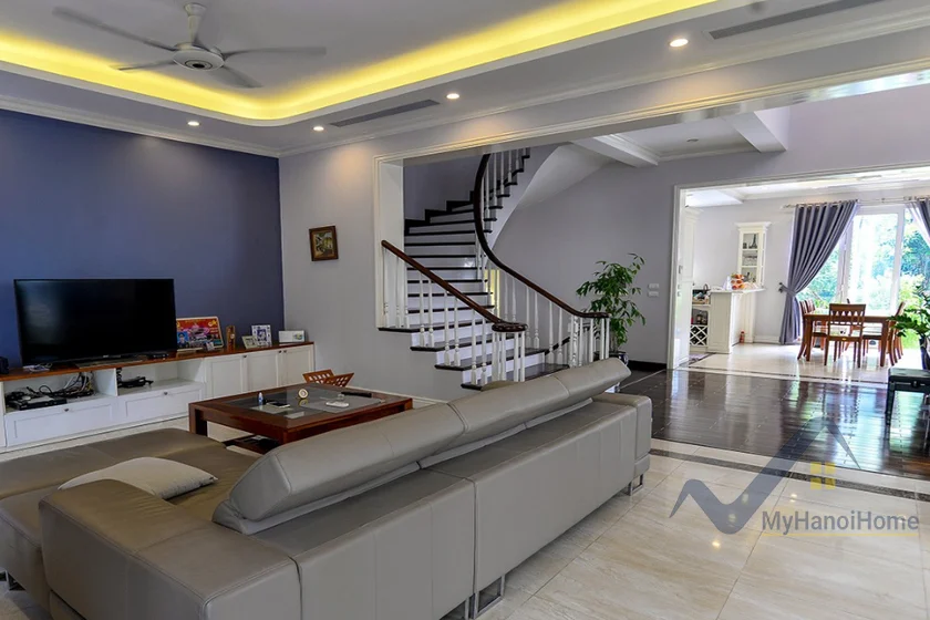 Xem ảnh 12: Ảnh 12: Cho thuê biệt thự Vinhomes Riverside Full đồ gần trường BIS