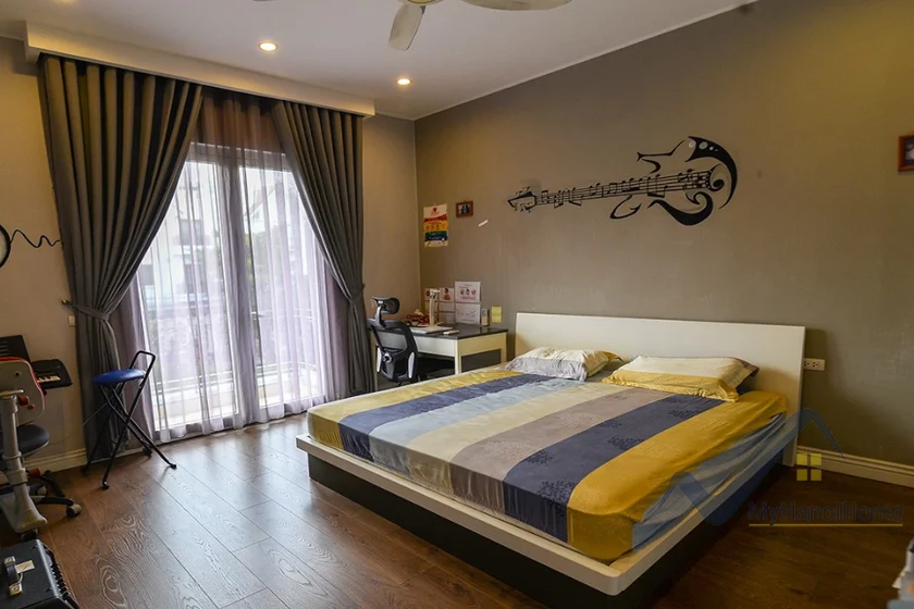 Xem ảnh 18: Ảnh 18: Cho thuê biệt thự Vinhomes Riverside Full đồ gần trường BIS