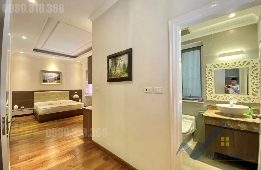 Xem ảnh 10: Ảnh 10: Cho thuê biệt thự Vinhomes Riverside full nội thất Đông Dương