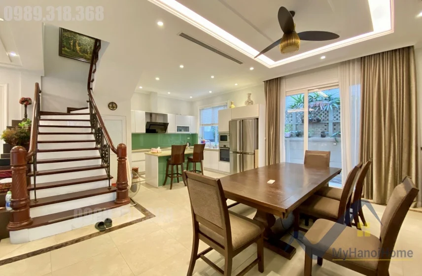 Xem ảnh 13: Ảnh 13: Cho thuê biệt thự Vinhomes Riverside full nội thất Đông Dương