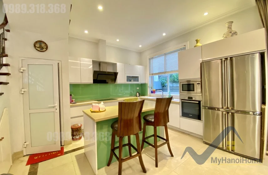 Xem ảnh 18: Ảnh 18: Cho thuê biệt thự Vinhomes Riverside full nội thất Đông Dương