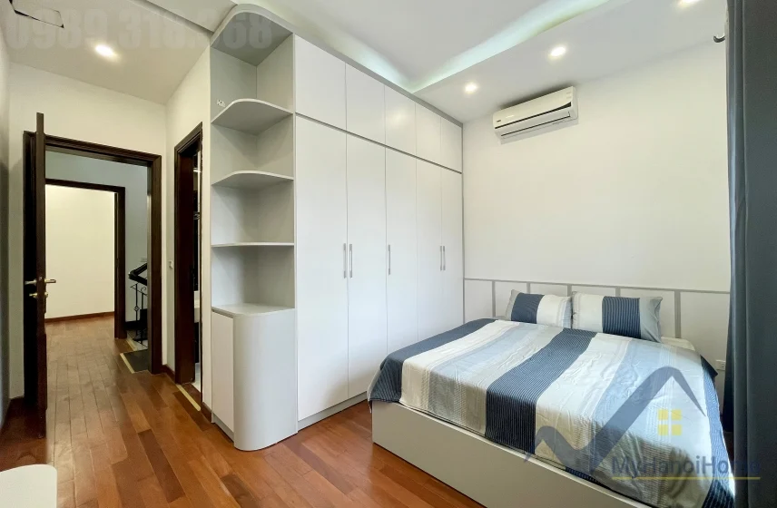 Xem ảnh 3: Ảnh 3: Cho thuê biệt thự Vinhomes Riverside full nội thất gần công viên