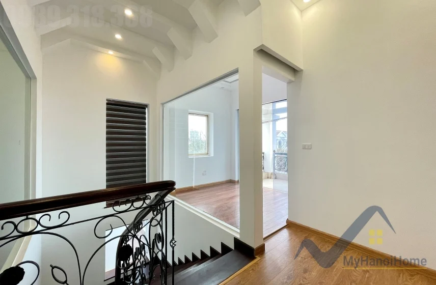 Xem ảnh 12: Ảnh 12: Cho thuê biệt thự Vinhomes Riverside full nội thất gần công viên