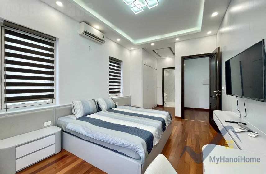 Xem ảnh 21: Ảnh 21: Cho thuê biệt thự Vinhomes Riverside full nội thất gần công viên