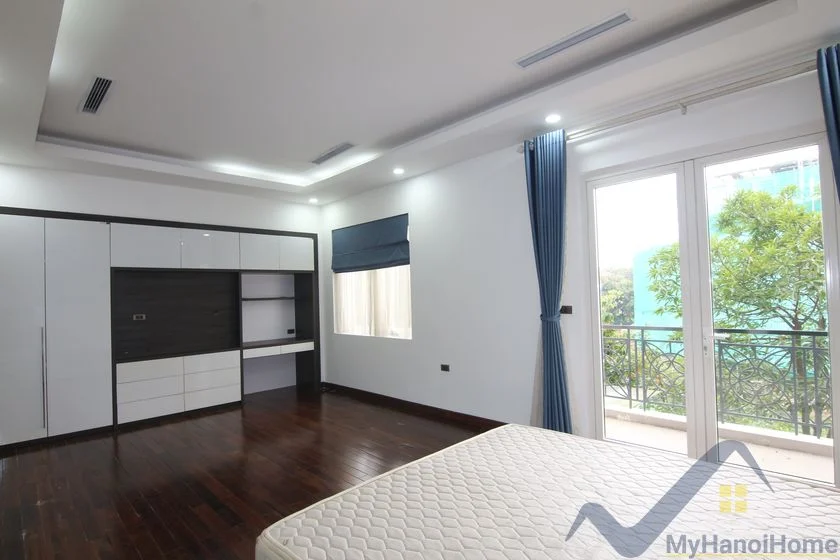 Xem ảnh 4: Ảnh 4: Cho thuê biệt thự Vinhomes Riverside gần BIS, full nội thất