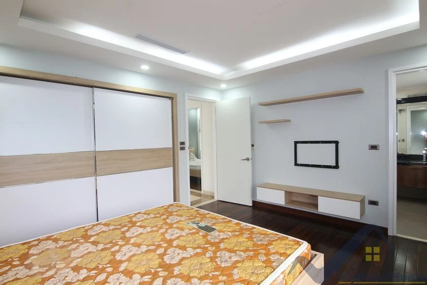 Xem ảnh 7: Ảnh 7: Cho thuê biệt thự Vinhomes Riverside gần BIS, full nội thất