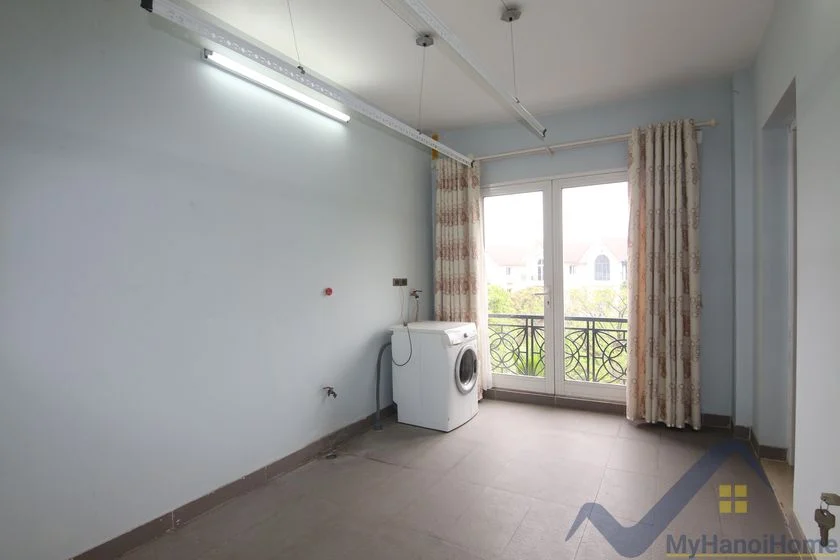 Xem ảnh 12: Ảnh 12: Cho thuê biệt thự Vinhomes Riverside gần BIS, full nội thất