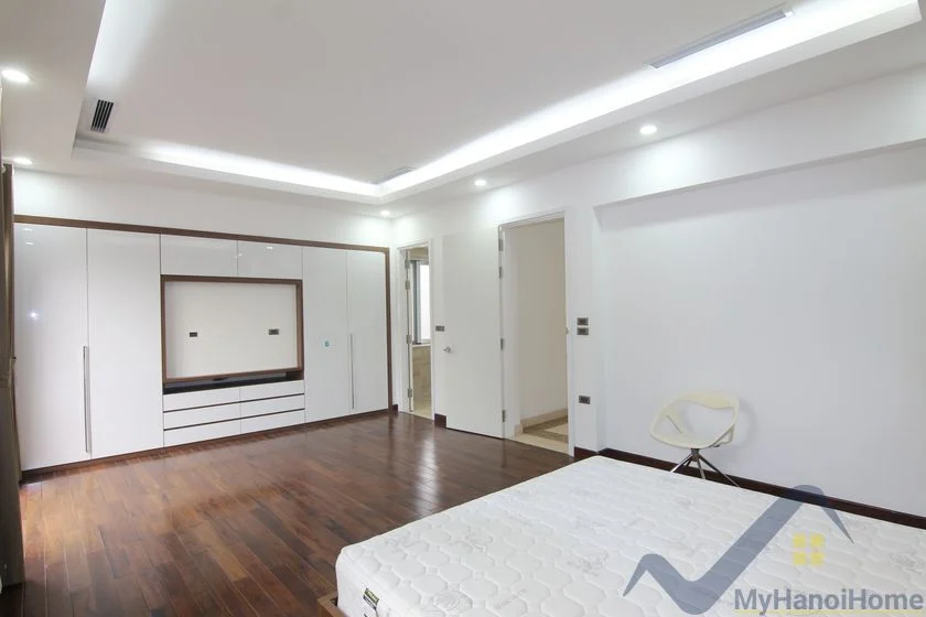Xem ảnh 22: Ảnh 22: Cho thuê biệt thự Vinhomes Riverside gần BIS, full nội thất