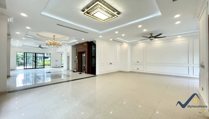 Xem ảnh 13: Ảnh 13: Cho thuê biệt thự Vinhomes Riverside Hoa Lan 4 phòng ngủ