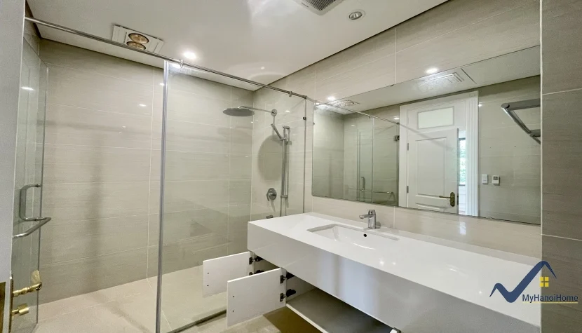 Xem ảnh 16: Ảnh 16: Cho thuê biệt thự Vinhomes Riverside Hoa Lan 4 phòng ngủ