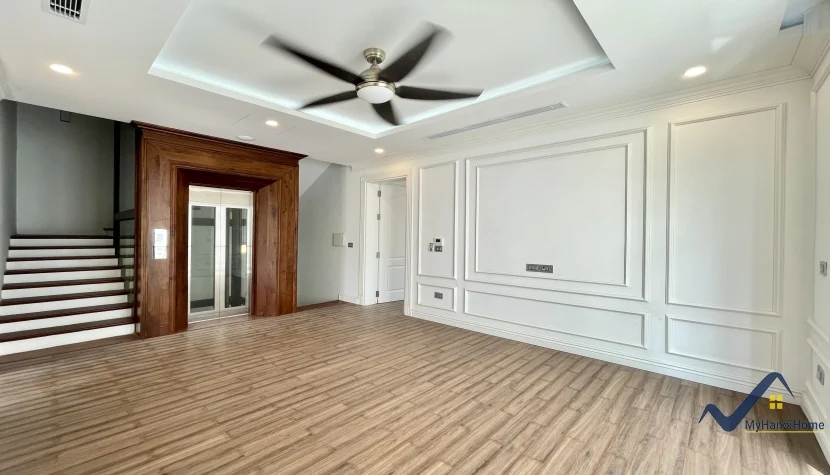 Xem ảnh 21: Ảnh 21: Cho thuê biệt thự Vinhomes Riverside Hoa Lan 4 phòng ngủ