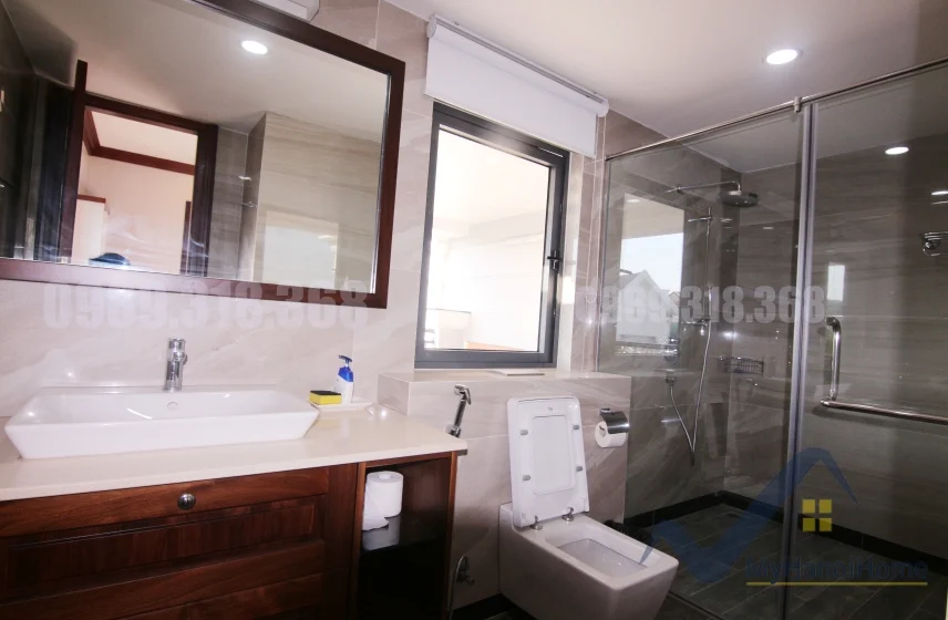 Xem ảnh 16: Ảnh 16: Cho thuê biệt thự Vinhomes Riverside Hoa Phượng full nội thất