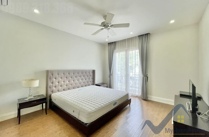 Xem ảnh 3: Ảnh 3: Cho thuê biệt thự Vinhomes Riverside Hoa Sữa full, 04PN
