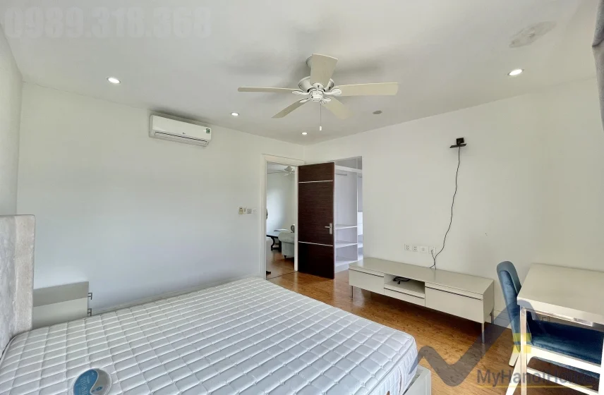 Xem ảnh 8: Ảnh 8: Cho thuê biệt thự Vinhomes Riverside Hoa Sữa full, 04PN