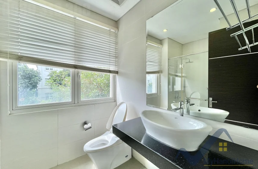 Xem ảnh 19: Ảnh 19: Cho thuê biệt thự Vinhomes Riverside Hoa Sữa full, 04PN