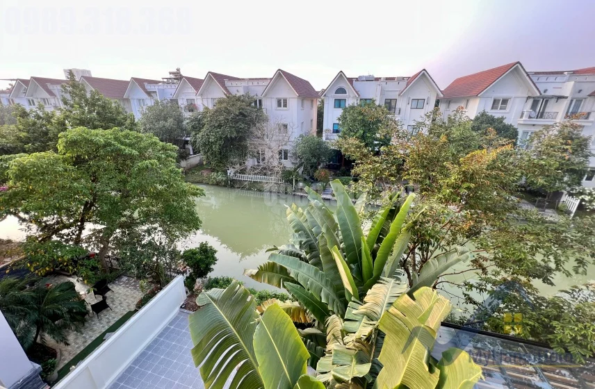 Xem ảnh 6: Ảnh 6: Cho thuê biệt thự Vinhomes Riverside Hoa Sữa, full nội thất gần sân Golf