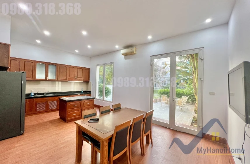 Xem ảnh 12: Ảnh 12: Cho thuê biệt thự Vinhomes Riverside Hoa Sữa, full nội thất gần sân Golf