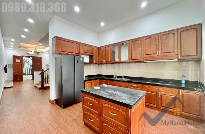 Xem ảnh 14: Ảnh 14: Cho thuê biệt thự Vinhomes Riverside Hoa Sữa, full nội thất gần sân Golf