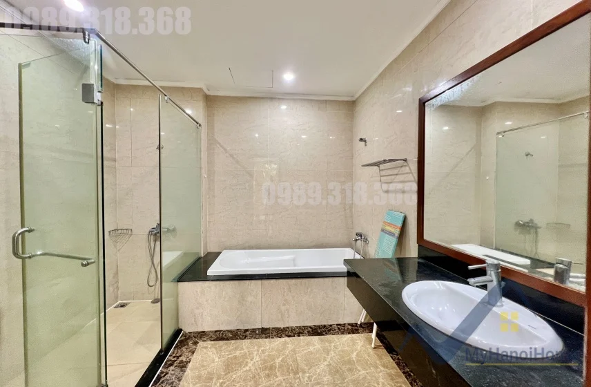 Xem ảnh 18: Ảnh 18: Cho thuê biệt thự Vinhomes Riverside Hoa Sữa, full nội thất gần sân Golf