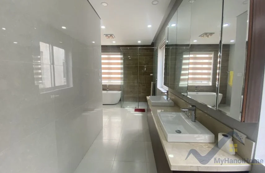Xem ảnh 4: Ảnh 4: Cho thuê biệt thự Vinhomes Riverside nội thất hiện đại
