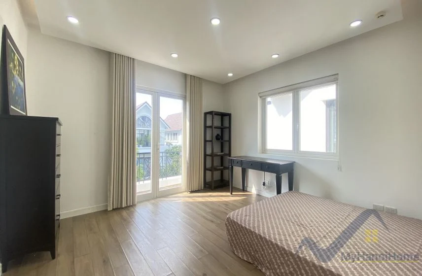 Xem ảnh 9: Ảnh 9: Cho thuê biệt thự Vinhomes Riverside nội thất hiện đại