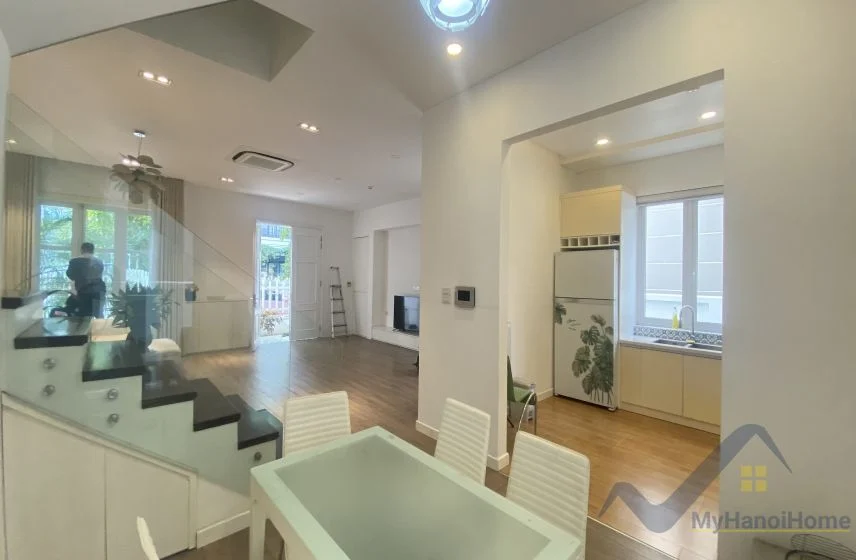 Xem ảnh 14: Ảnh 14: Cho thuê biệt thự Vinhomes Riverside nội thất hiện đại