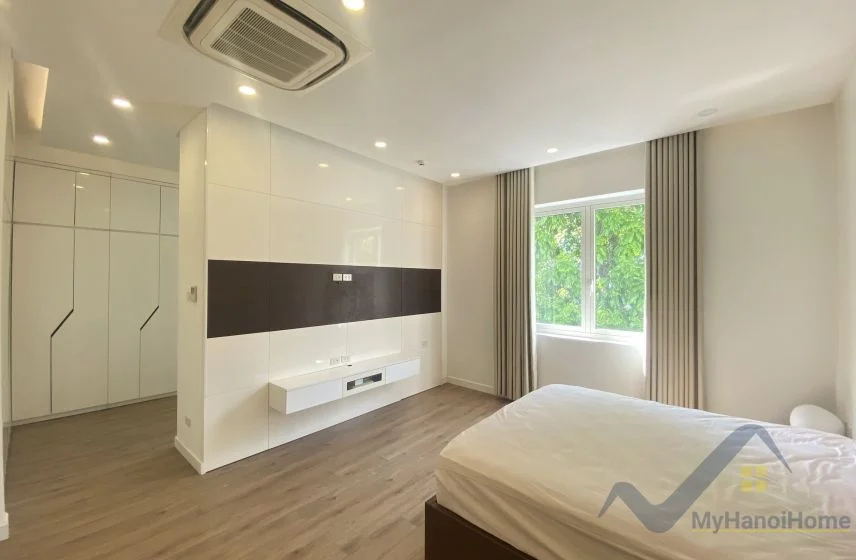 Xem ảnh 16: Ảnh 16: Cho thuê biệt thự Vinhomes Riverside nội thất hiện đại