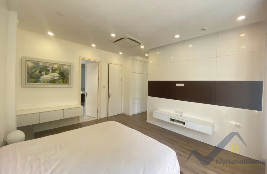 Xem ảnh 17: Ảnh 17: Cho thuê biệt thự Vinhomes Riverside nội thất hiện đại