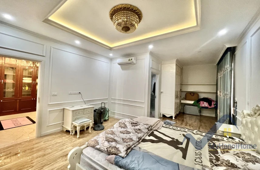 Xem ảnh 5: Ảnh 5: Cho thuê biệt thự Vinhomes Riverside nội thất tân cổ điển