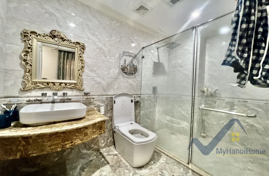 Xem ảnh 6: Ảnh 6: Cho thuê biệt thự Vinhomes Riverside nội thất tân cổ điển