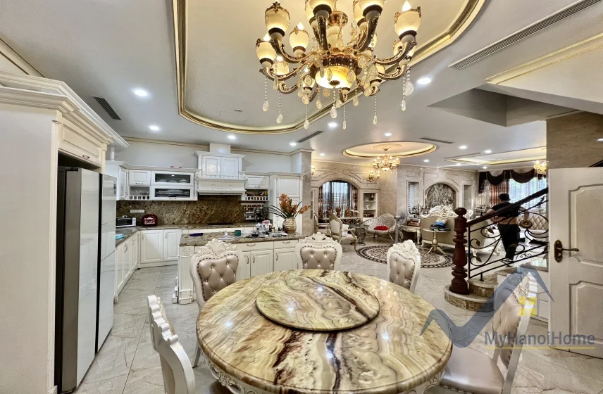 Xem ảnh 14: Ảnh 14: Cho thuê biệt thự Vinhomes Riverside nội thất tân cổ điển