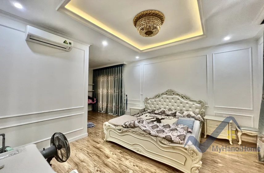 Xem ảnh 21: Ảnh 21: Cho thuê biệt thự Vinhomes Riverside nội thất tân cổ điển