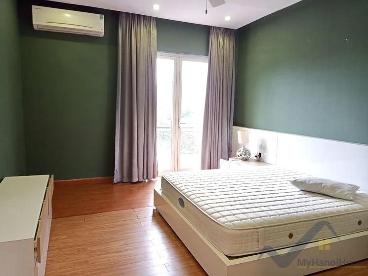 Xem ảnh 12: Ảnh 12: Cho thuê biệt thự Vinhomes Riverside song lập đủ đồ