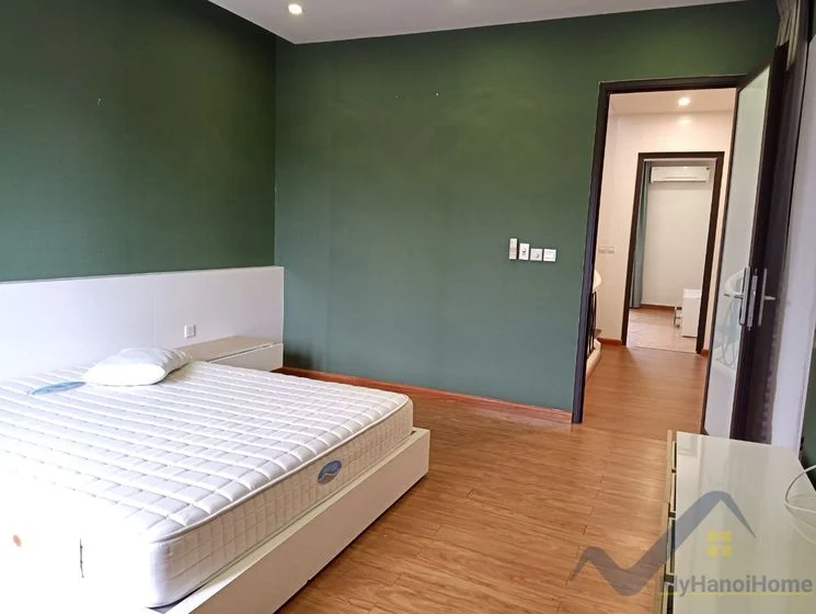Xem ảnh 13: Ảnh 13: Cho thuê biệt thự Vinhomes Riverside song lập đủ đồ