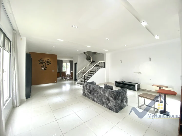 Xem ảnh 14: Ảnh 14: Cho thuê biệt thự Vinhomes Riverside song lập đủ đồ