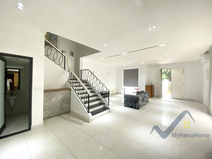 Xem ảnh 17: Ảnh 17: Cho thuê biệt thự Vinhomes Riverside song lập đủ đồ