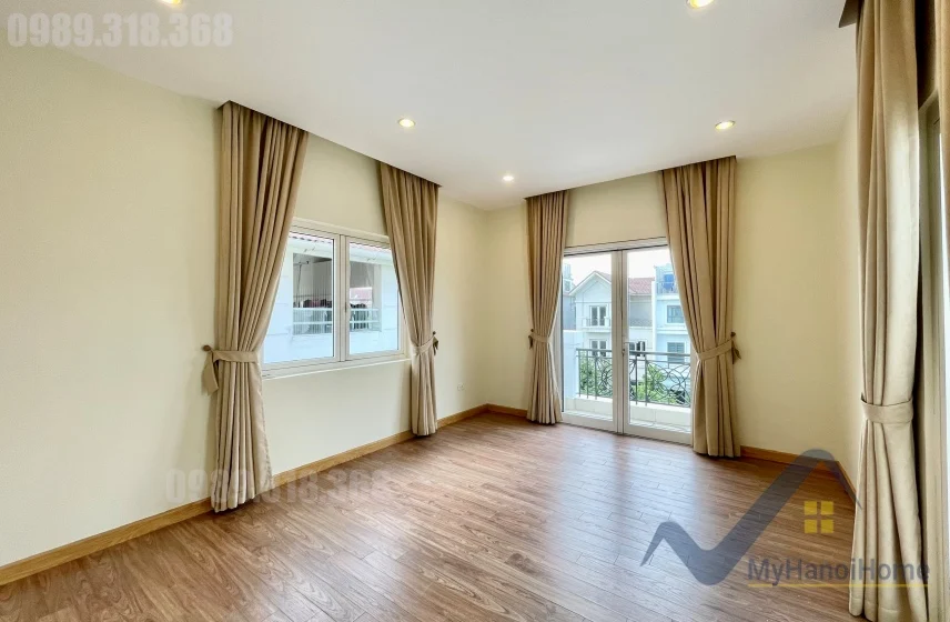 Xem ảnh 8: Ảnh 8: Cho thuê biệt thự Vinhomes Riverside, song lập full nội thất