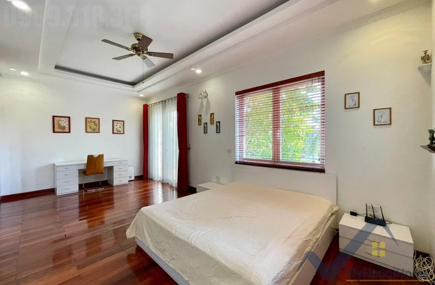 Xem ảnh 4: Ảnh 4: Cho thuê biệt thự Vinhomes Riverside trang bị full nội thất 4pn