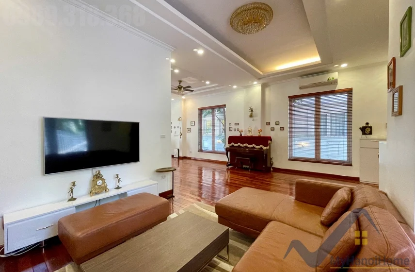 Xem ảnh 8: Ảnh 8: Cho thuê biệt thự Vinhomes Riverside trang bị full nội thất 4pn