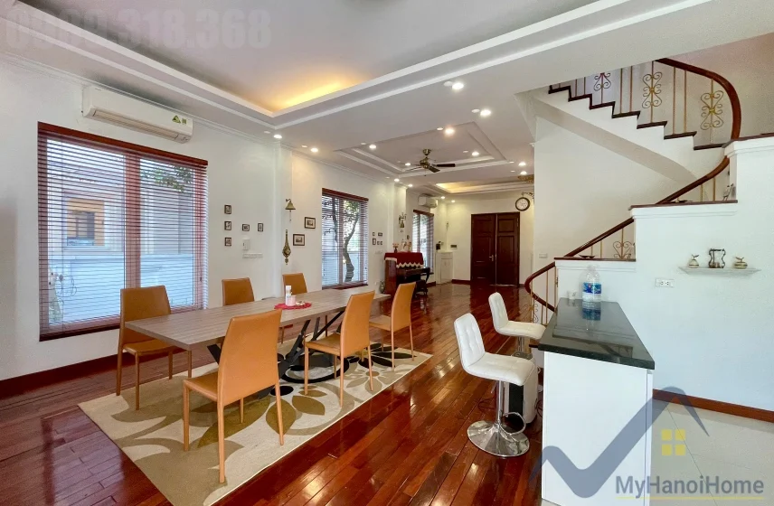 Xem ảnh 11: Ảnh 11: Cho thuê biệt thự Vinhomes Riverside trang bị full nội thất 4pn