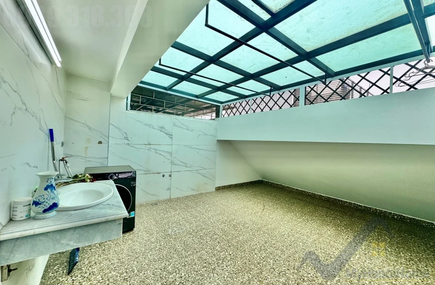 Xem ảnh 12: Ảnh 12: Cho thuê biệt thự Vinhomes Riveside Harmony có thang máy 4PN